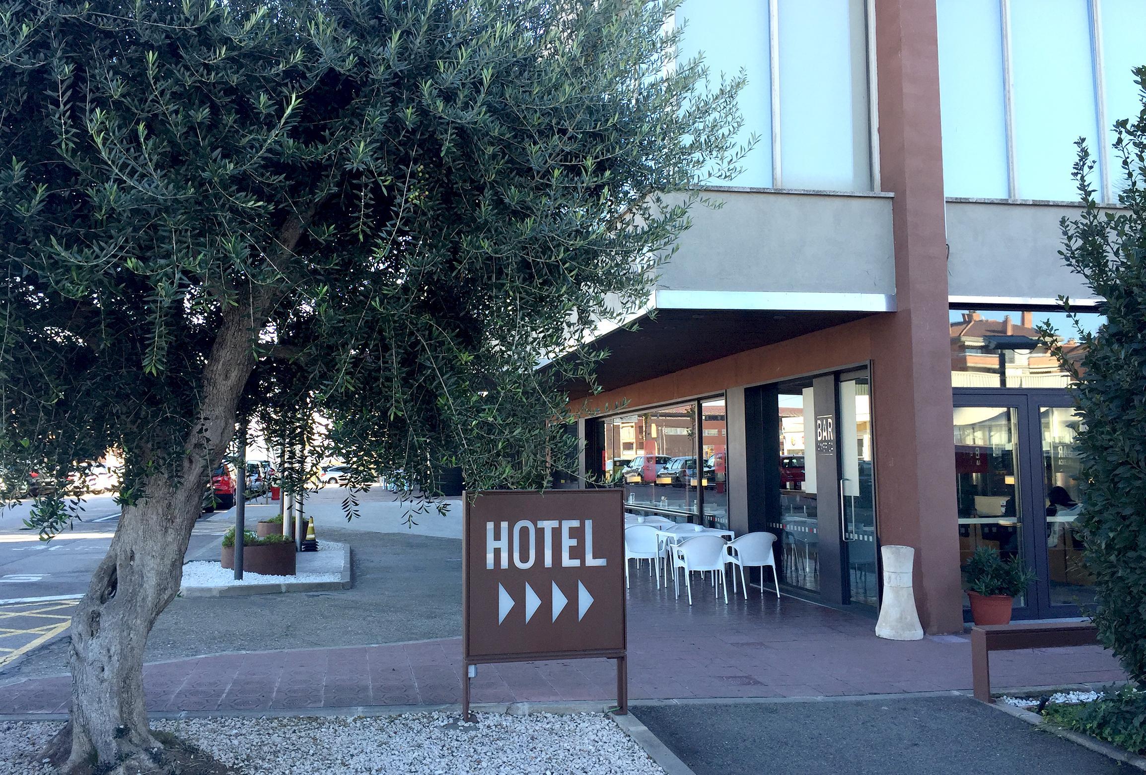 Hotel America Igualada Exteriör bild